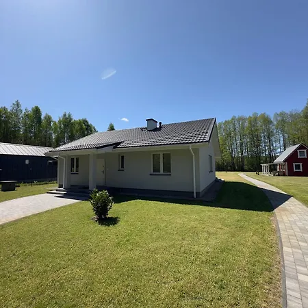 Na Skraju Lasu Feriehus Kolonia (Szczytno)